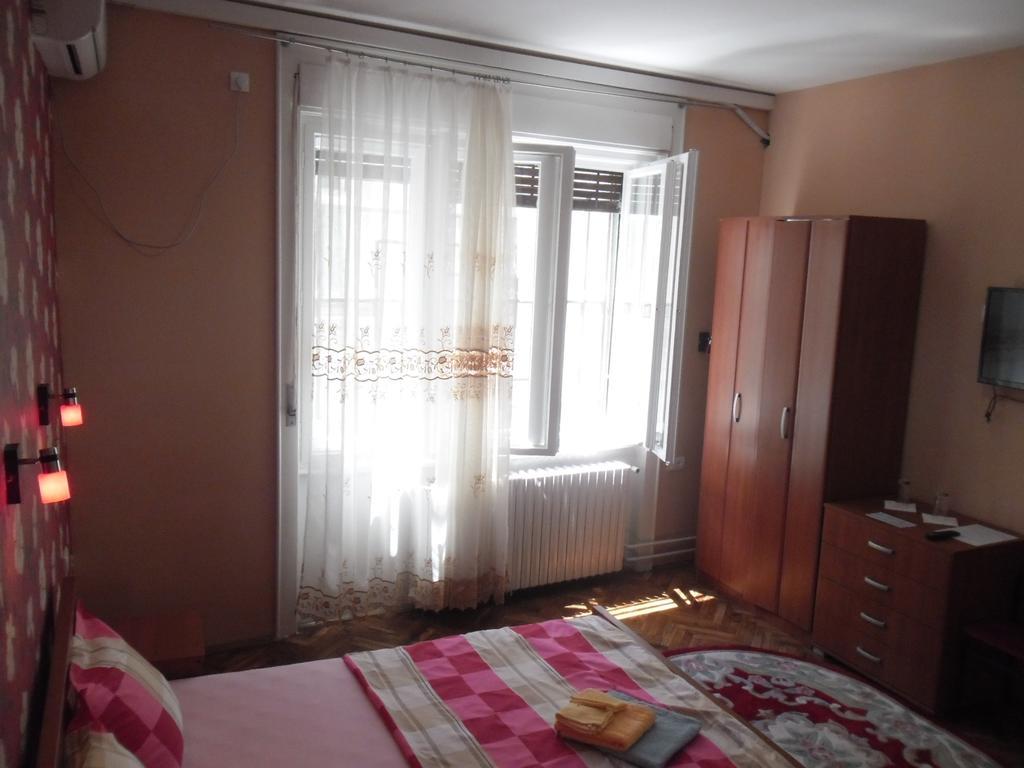 Family Top Rooms Bela Lada Sobe Novi Sad Room photo