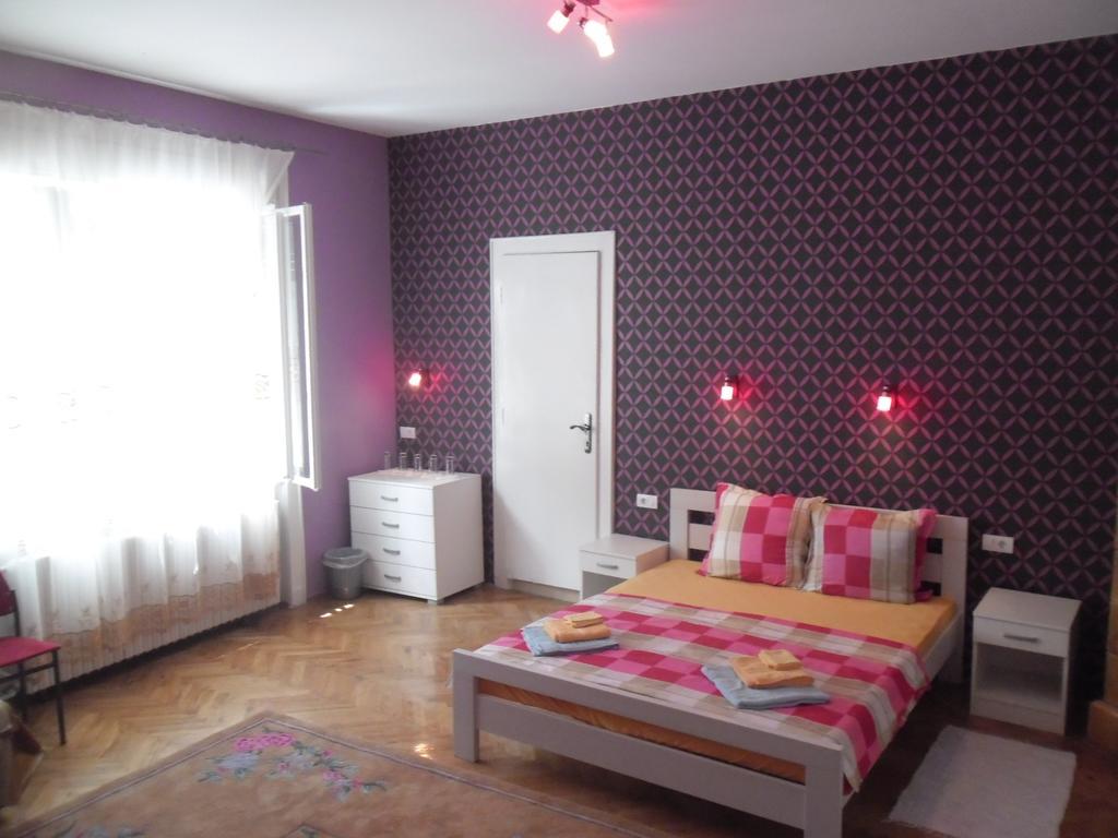 Family Top Rooms Bela Lada Sobe Novi Sad Exterior photo