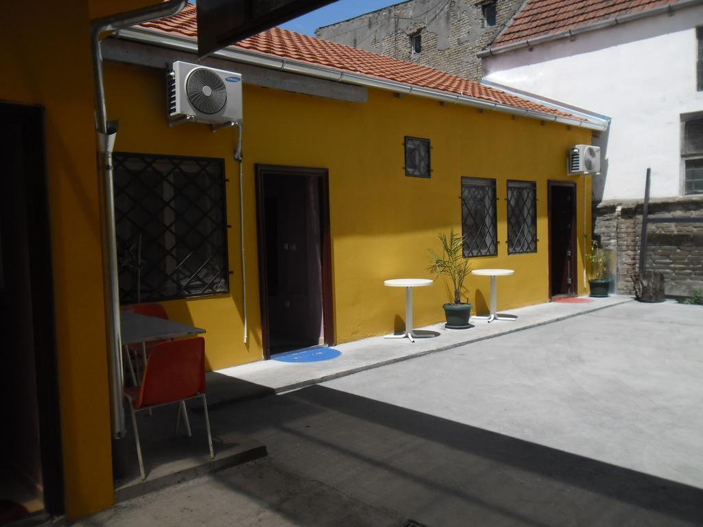 Family Top Rooms Bela Lada Sobe Novi Sad Exterior photo
